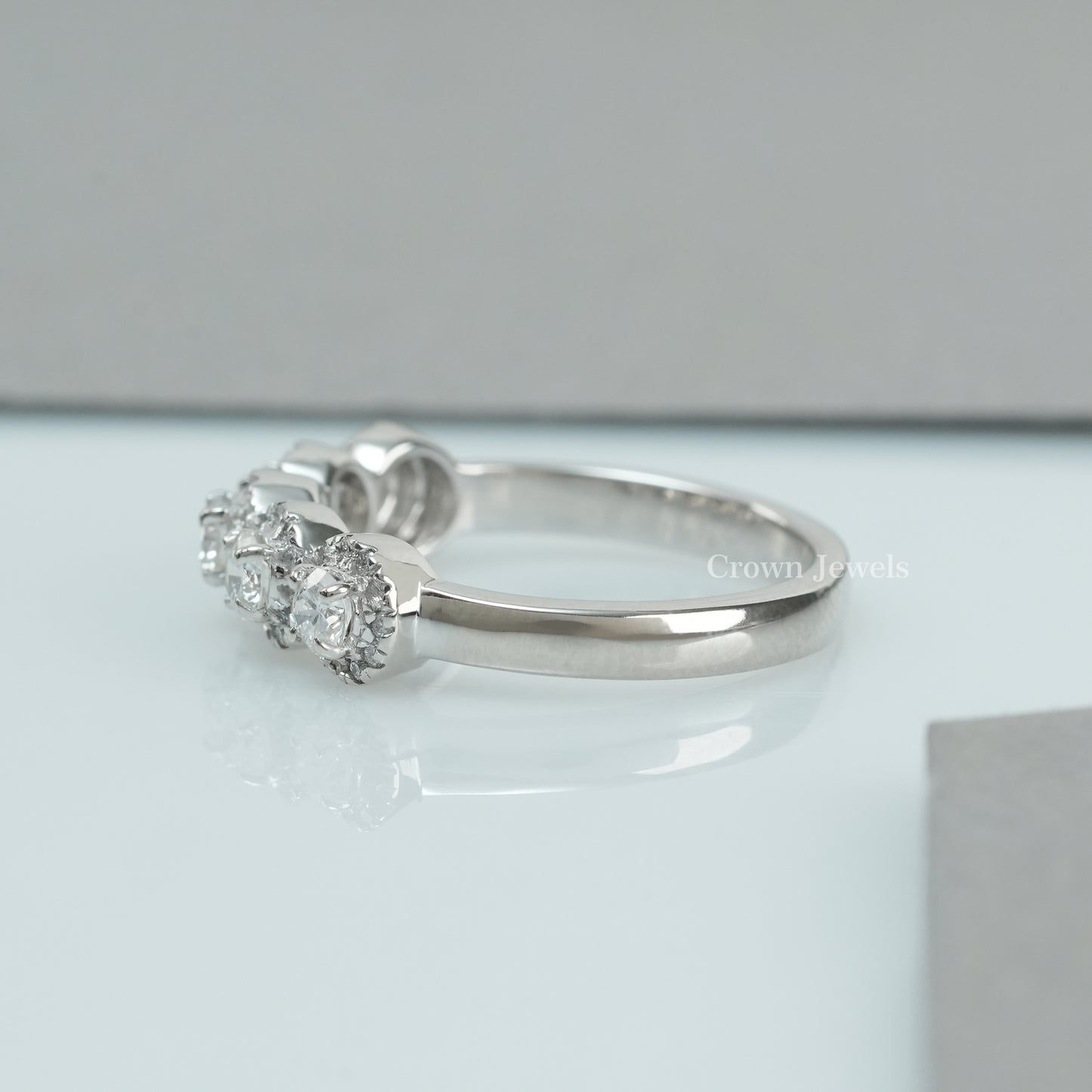 Round Cut Halo Lab Diamond Engagement Ring