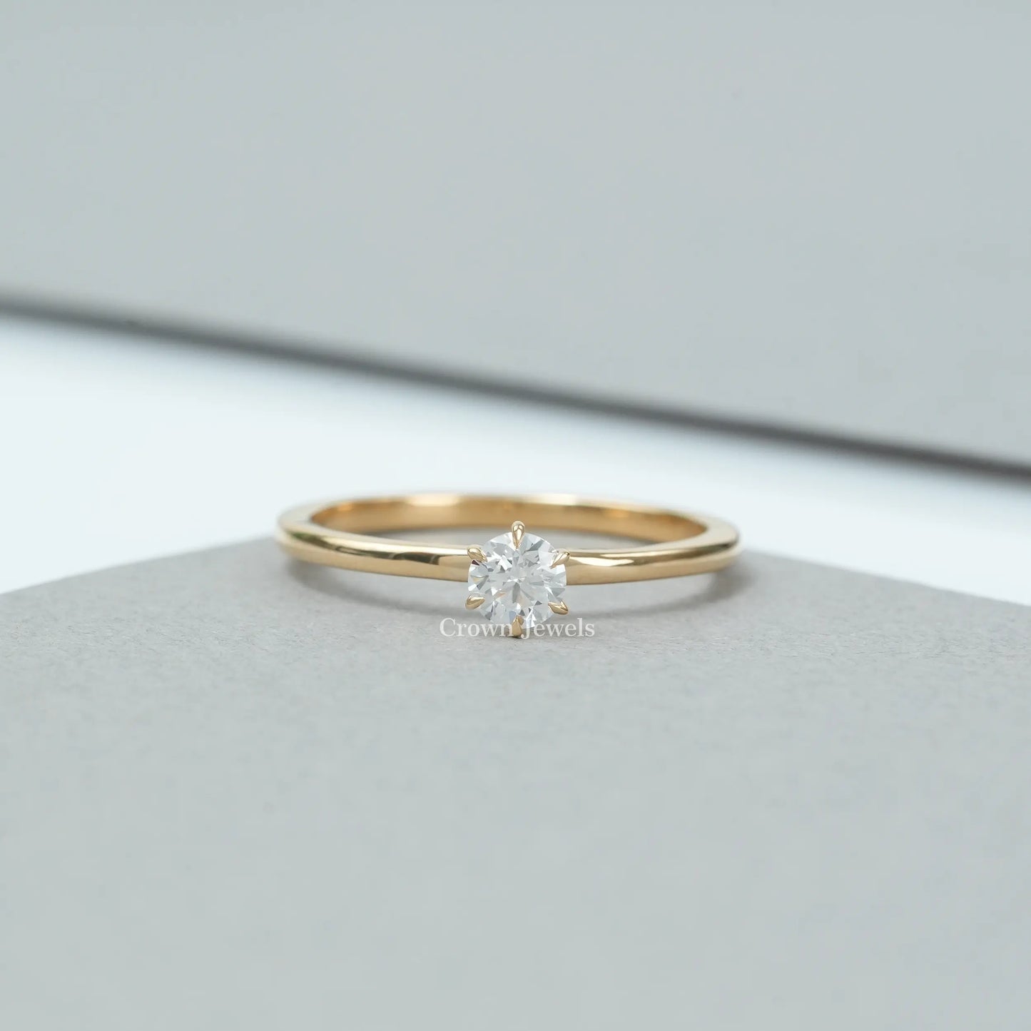 Round Cut Solitaire Diamond Engagement Ring