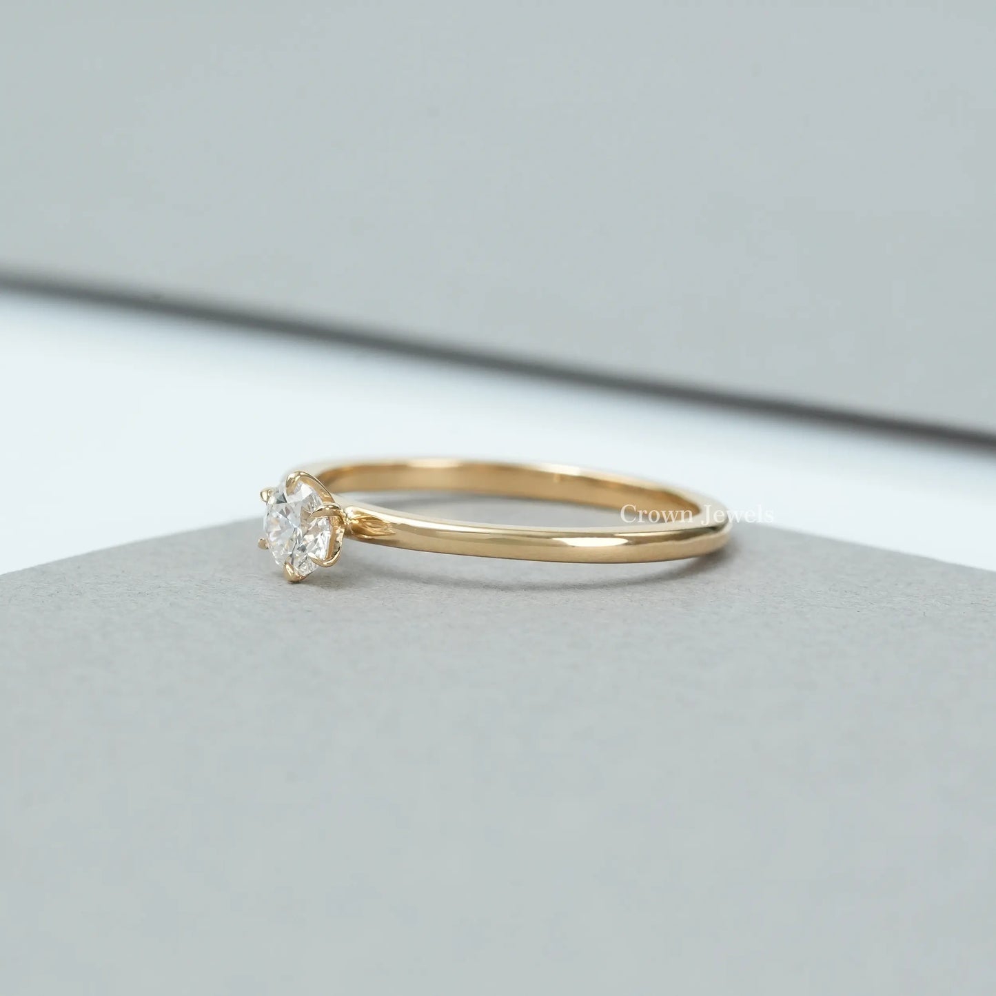 Round Cut Solitaire Diamond Engagement Ring