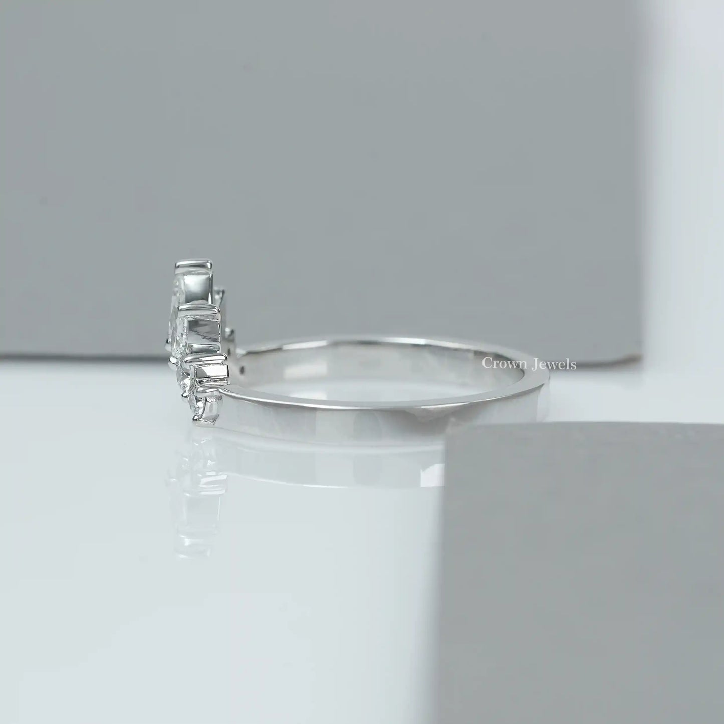 Pear Cut Lab Grown Diamond Curved Band