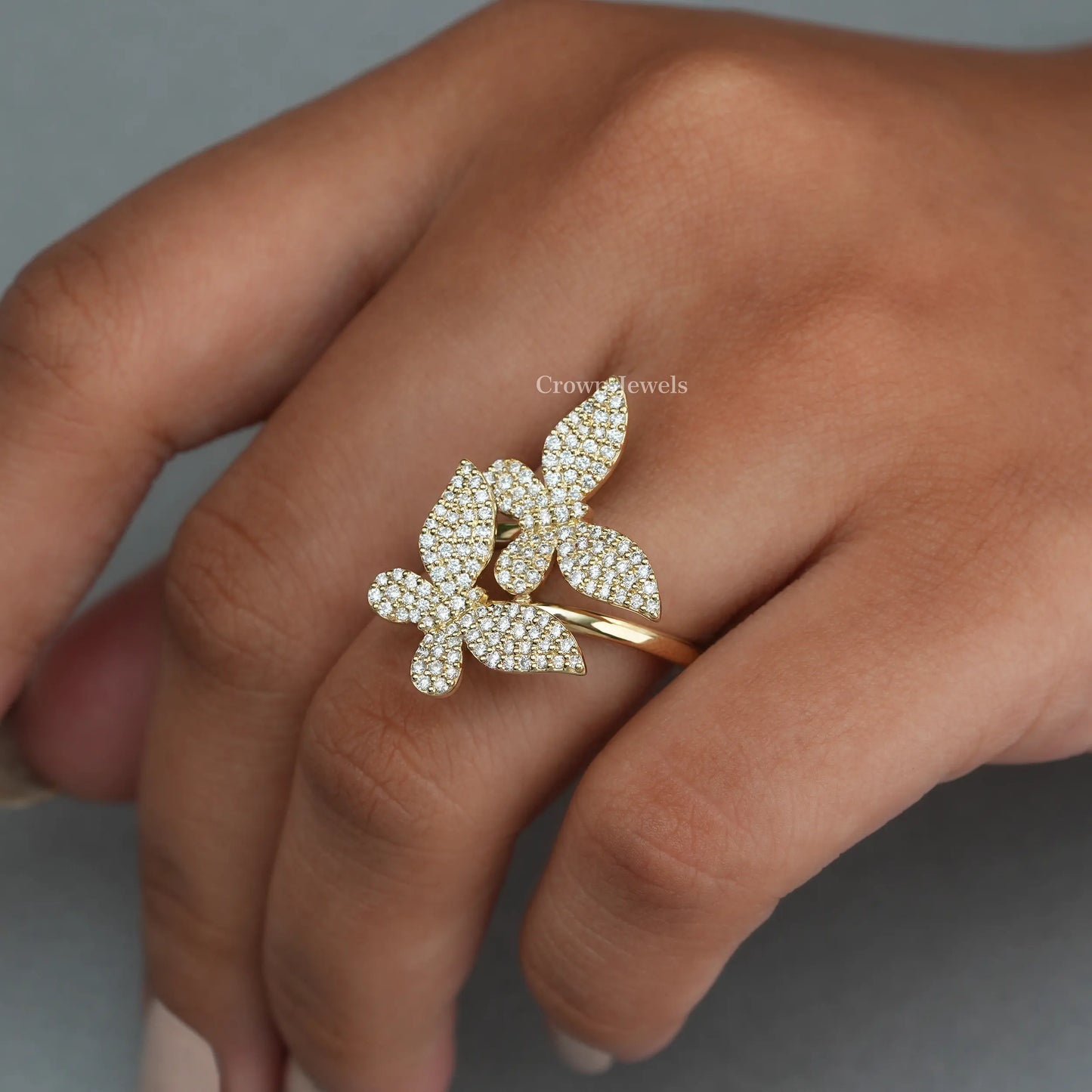 Butterfly Shape Round Cluster Diamond Ring