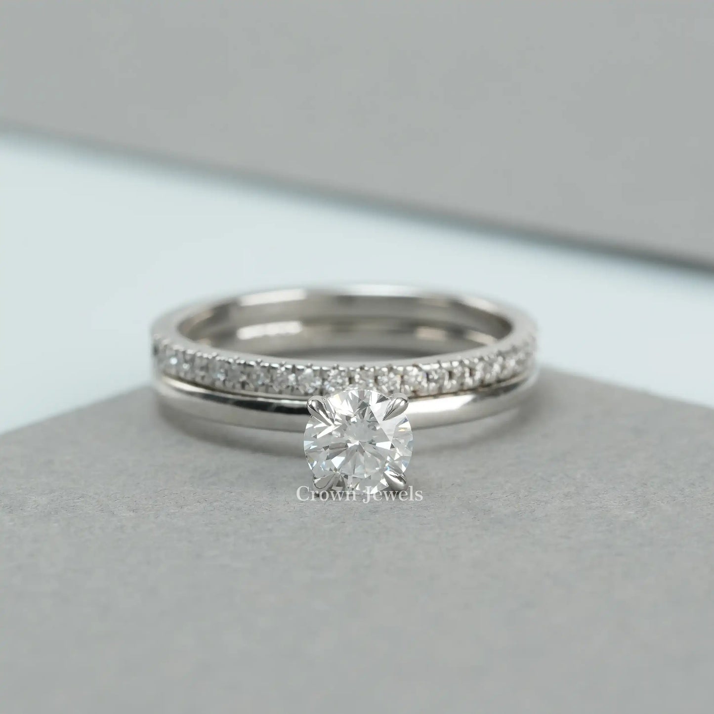 Round Cut Lab Diamond Matching Band
