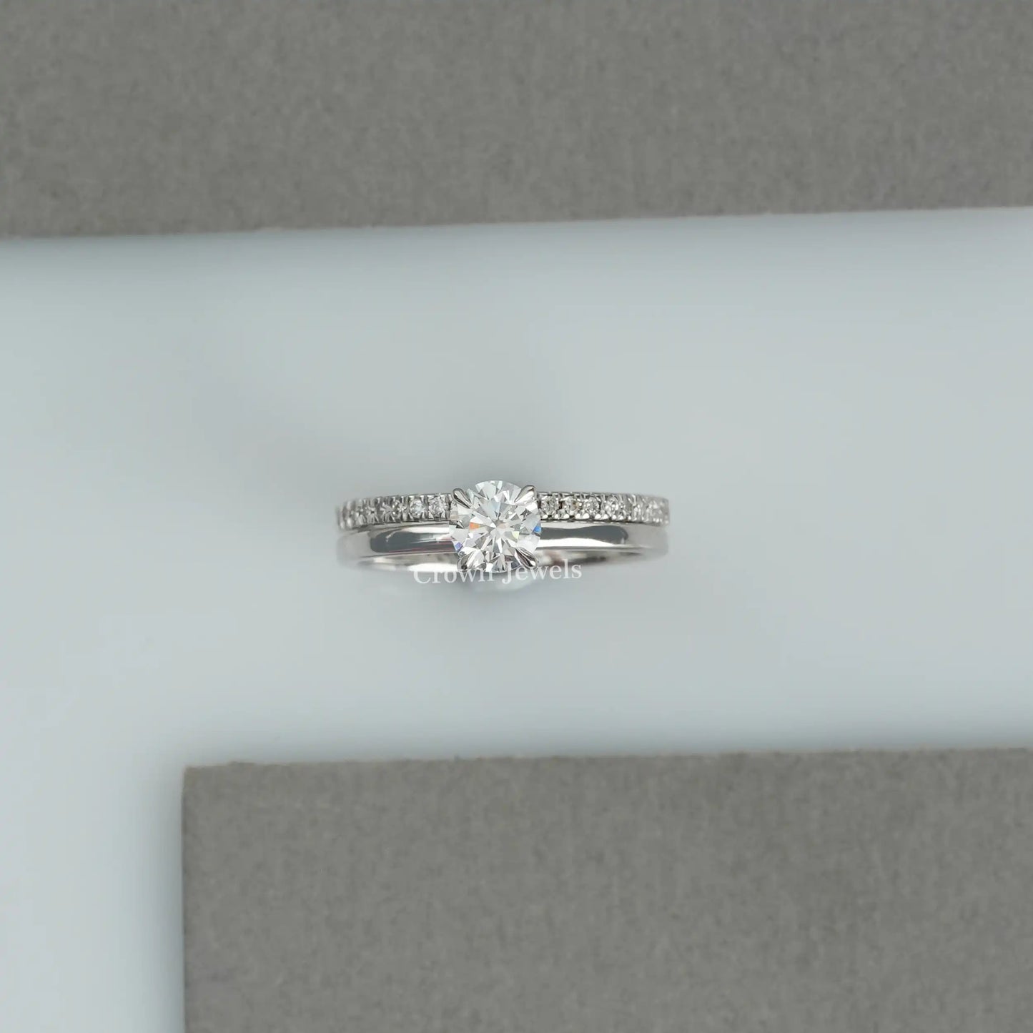 Round Cut Lab Diamond Matching Band