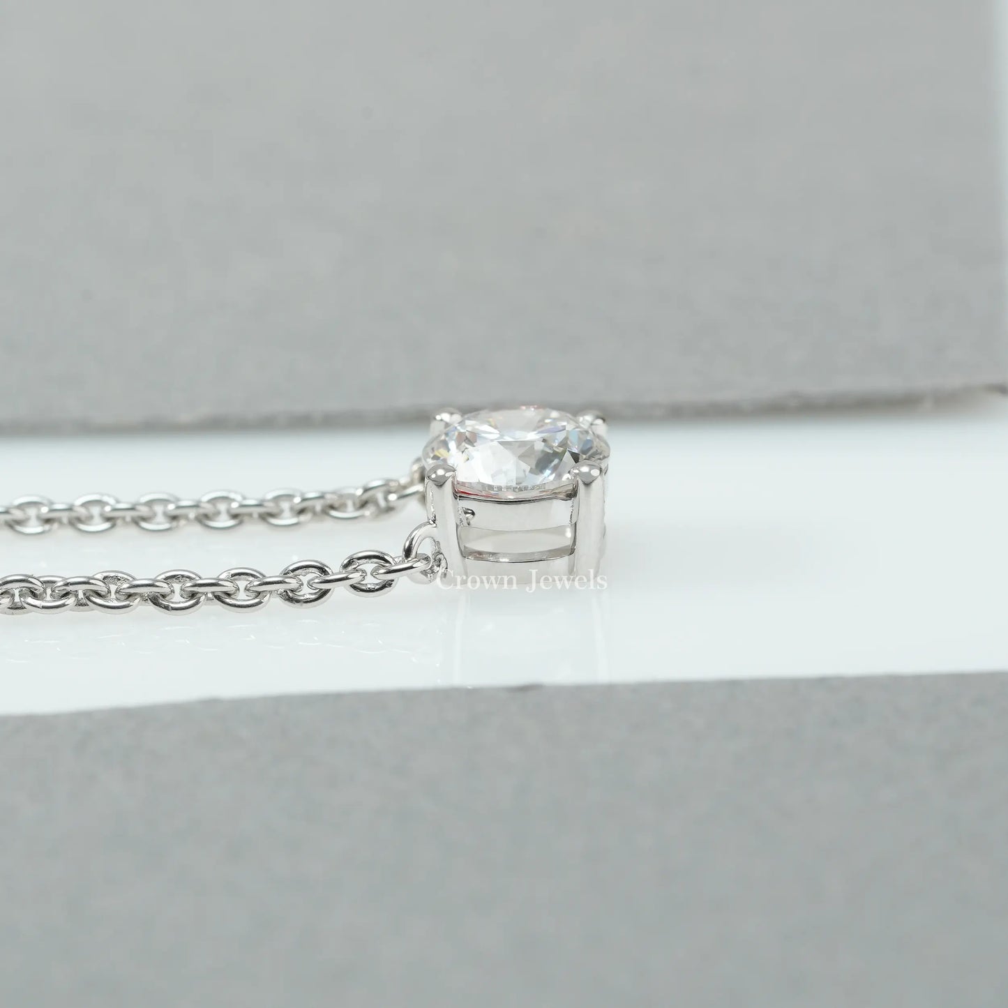 Round Cut Lab Grown Diamond Pendant