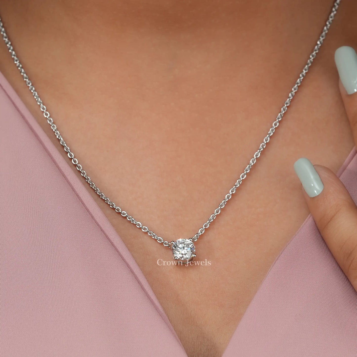 Round Cut Lab Grown Diamond Pendant