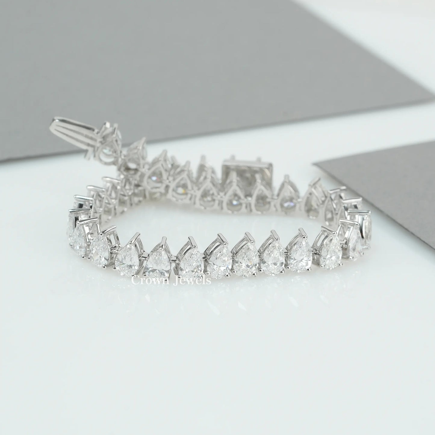 Pear Diamond Tennish Bracelet