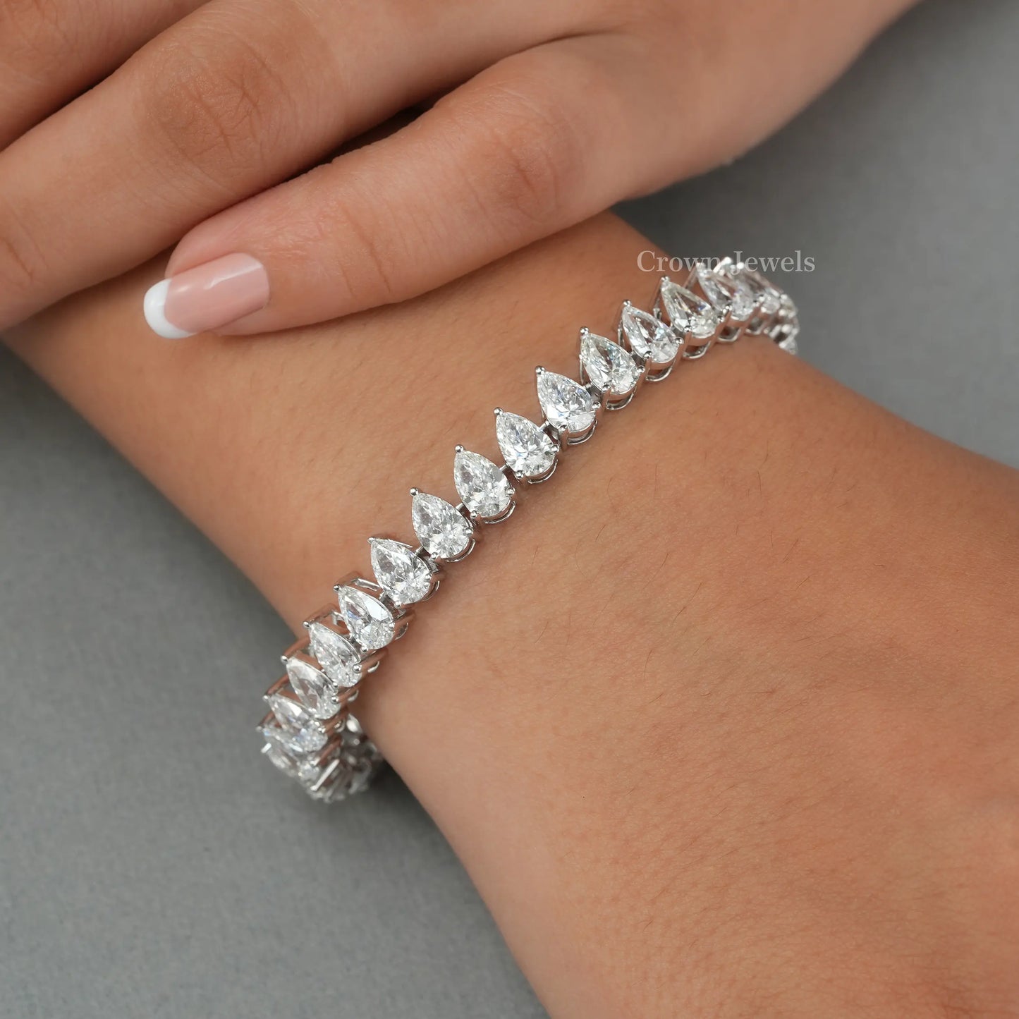 Pear Diamond Tennish Bracelet