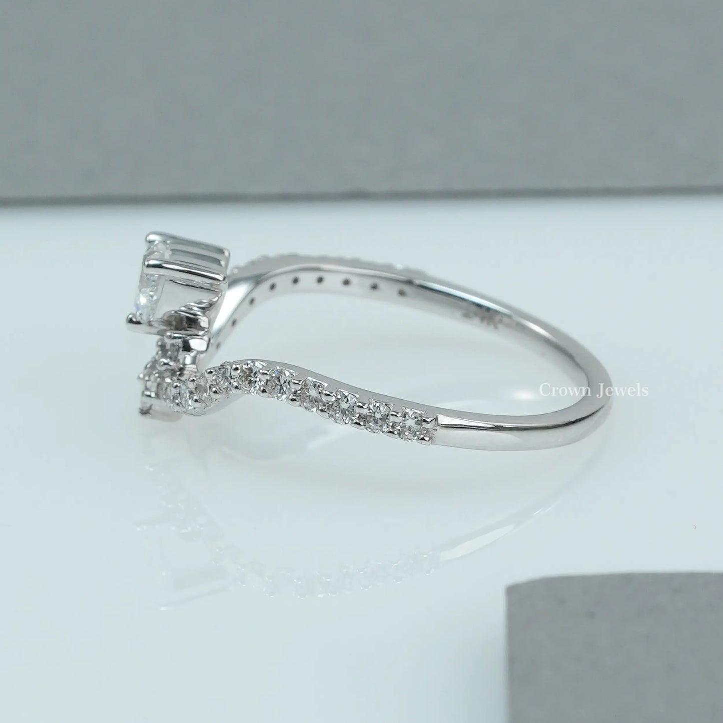 Heart Diamond Carved Anniversary Band