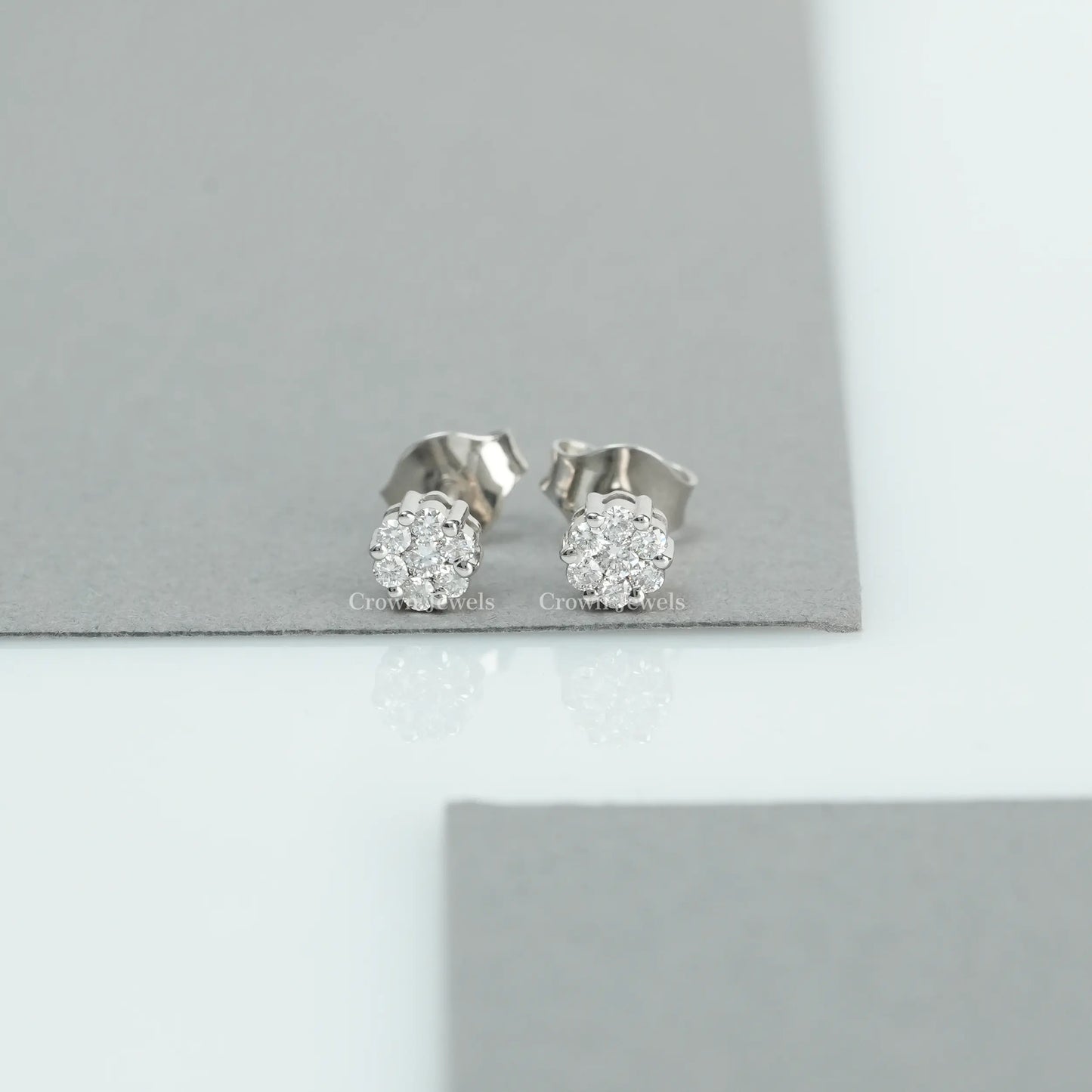 Round Cluster Diamond Stud Earrings