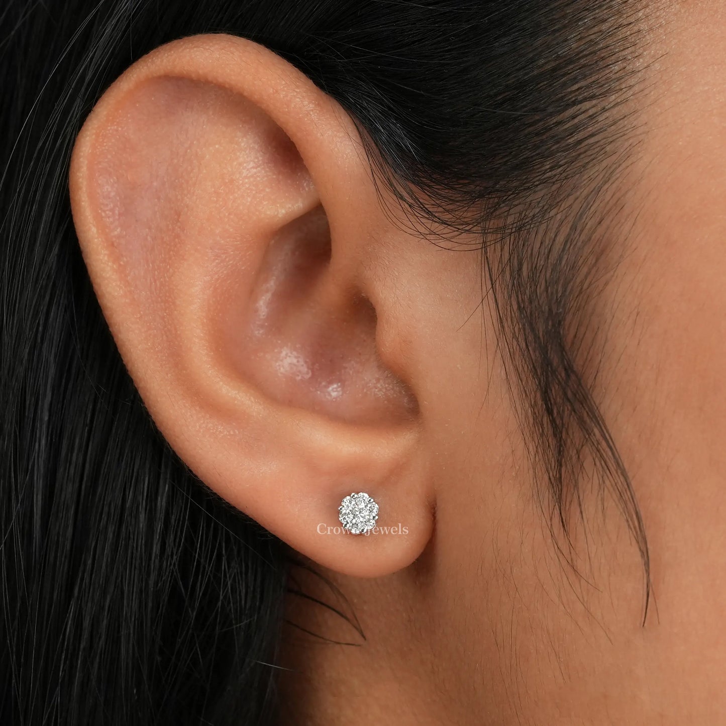 Round Cluster Diamond Stud Earrings