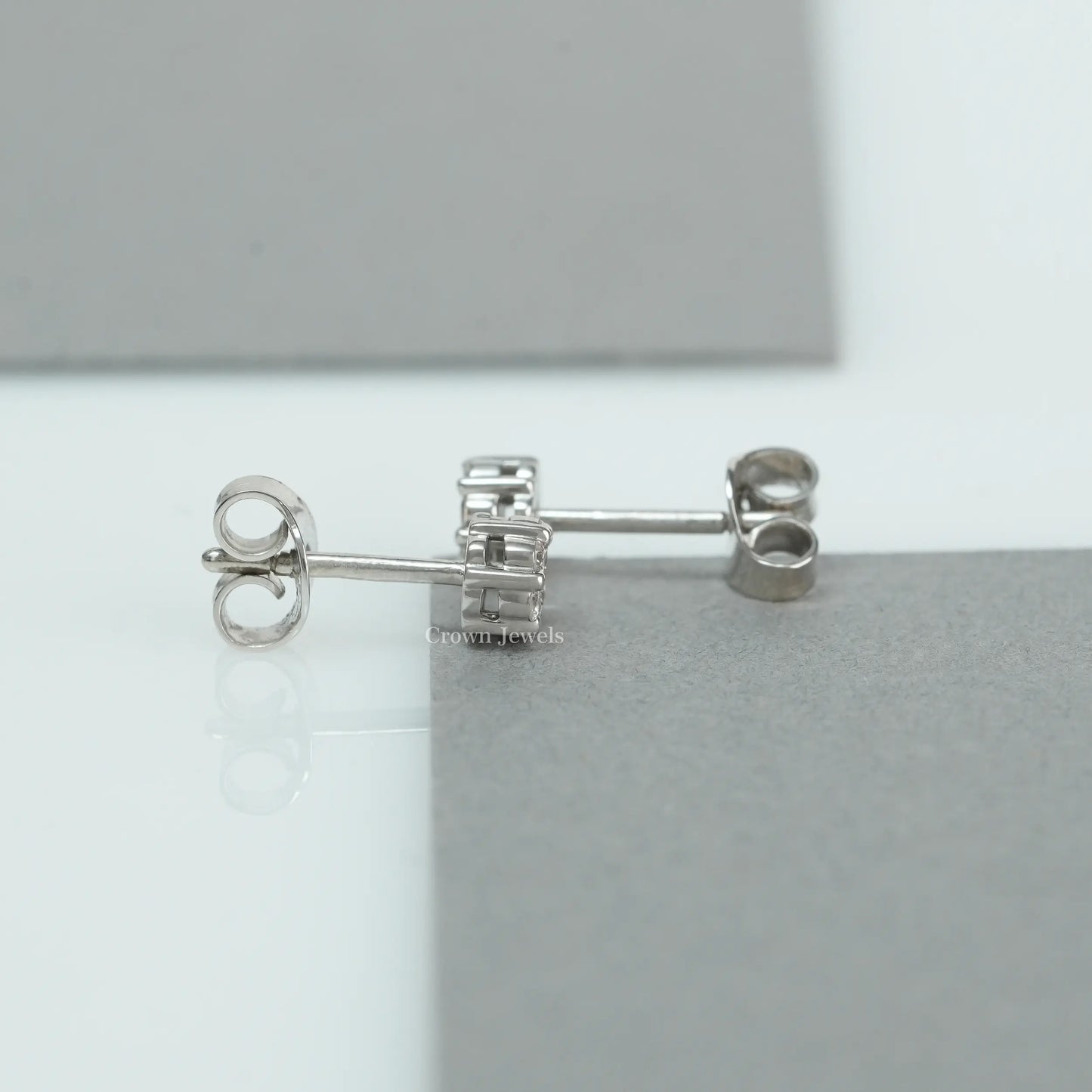 Round Cluster Diamond Stud Earrings