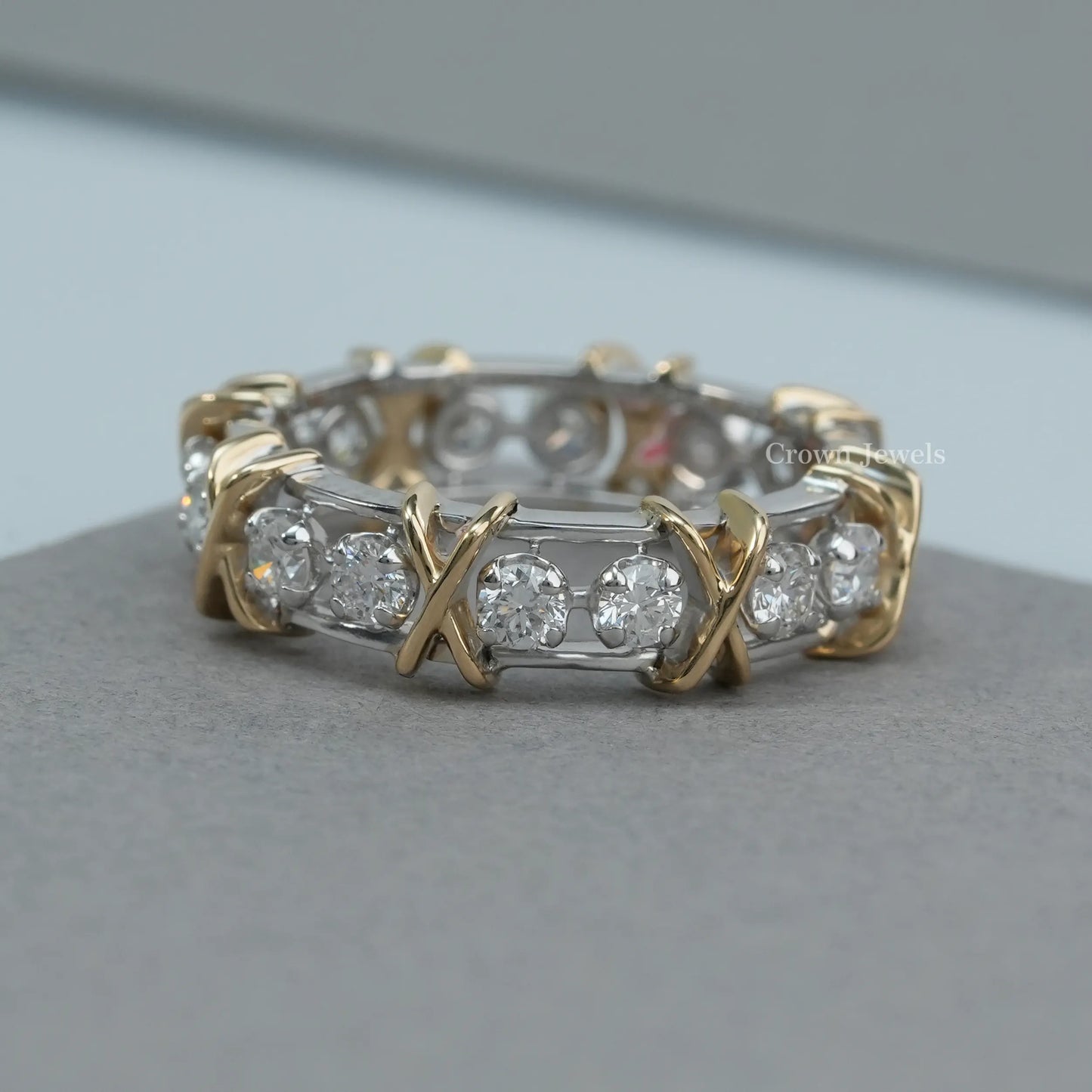 Antique Cross Round Diamond Wedding Band