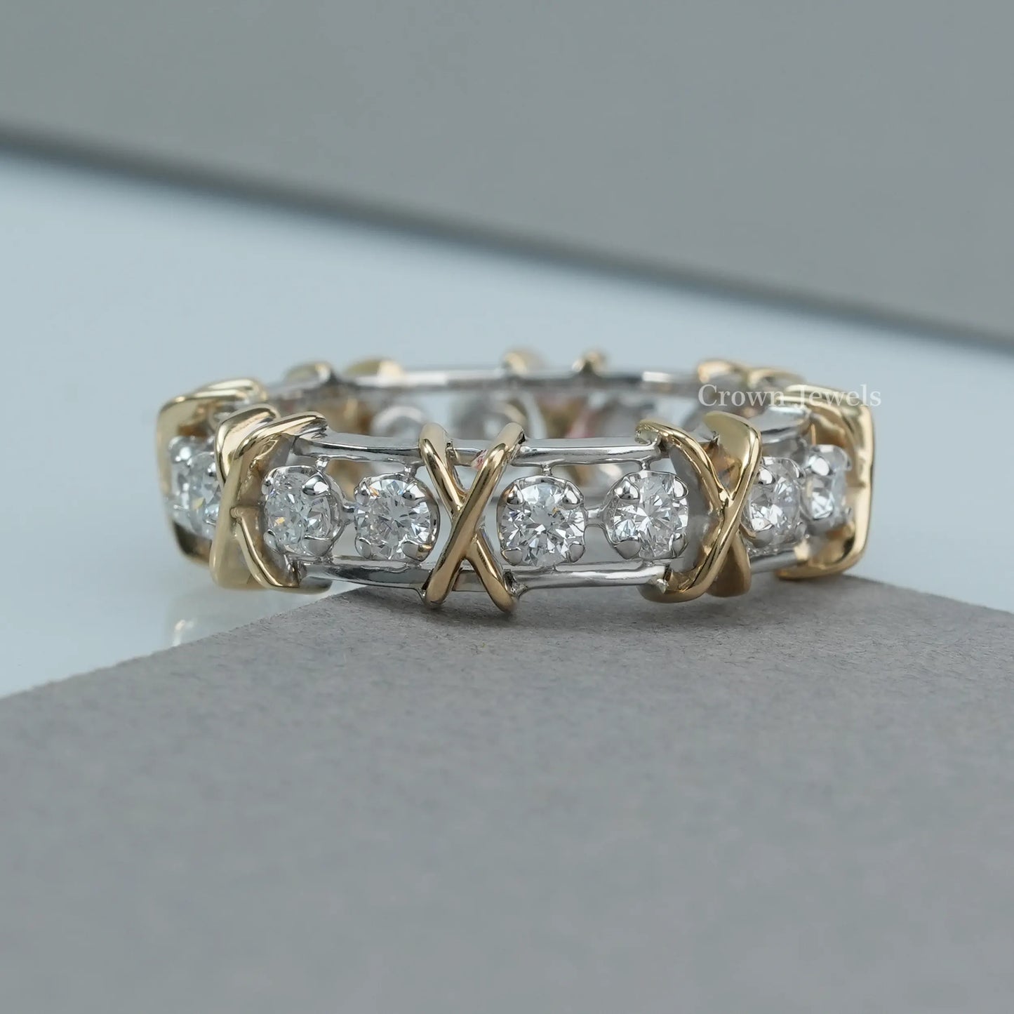 Antique Cross Round Diamond Wedding Band