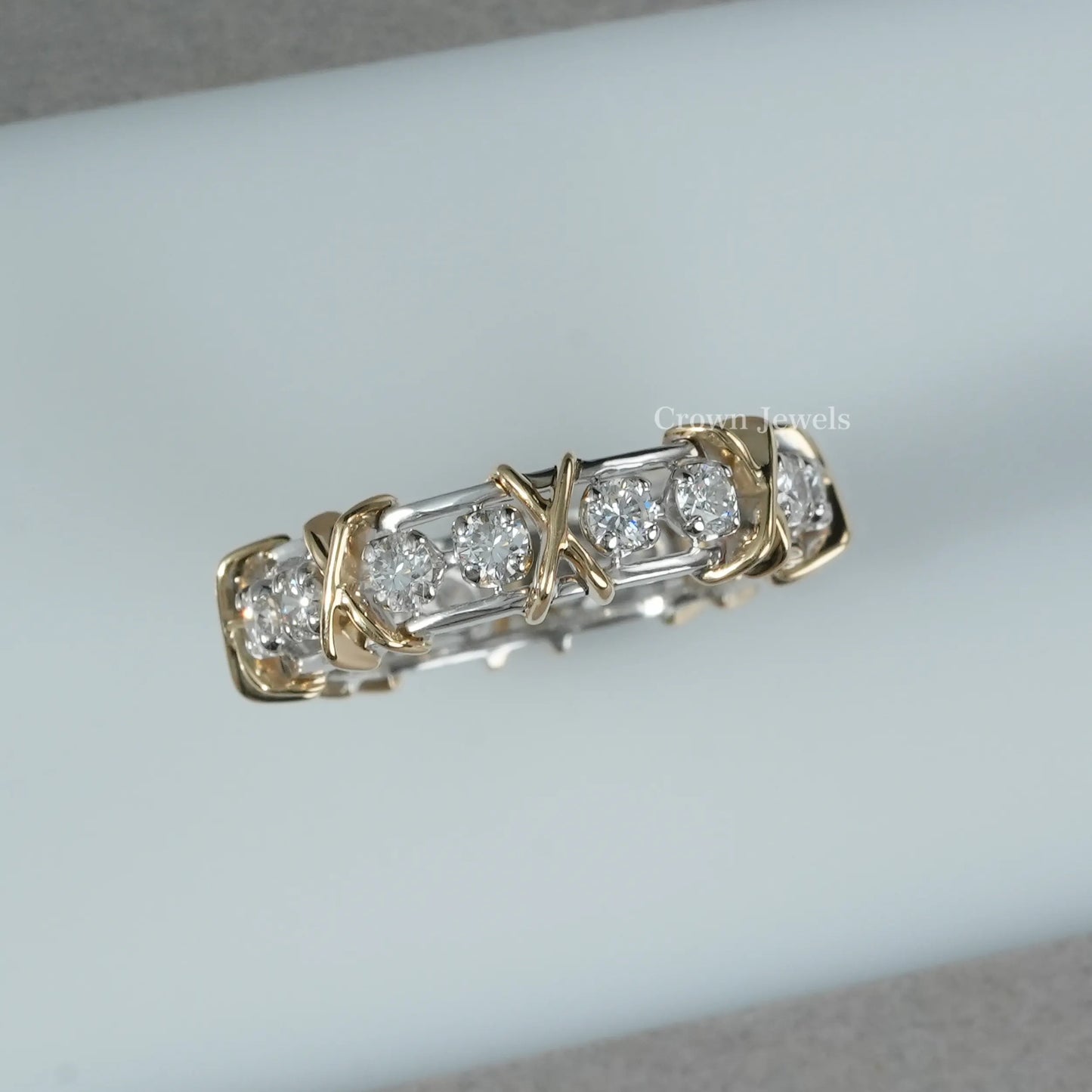 Antique Cross Round Diamond Wedding Band