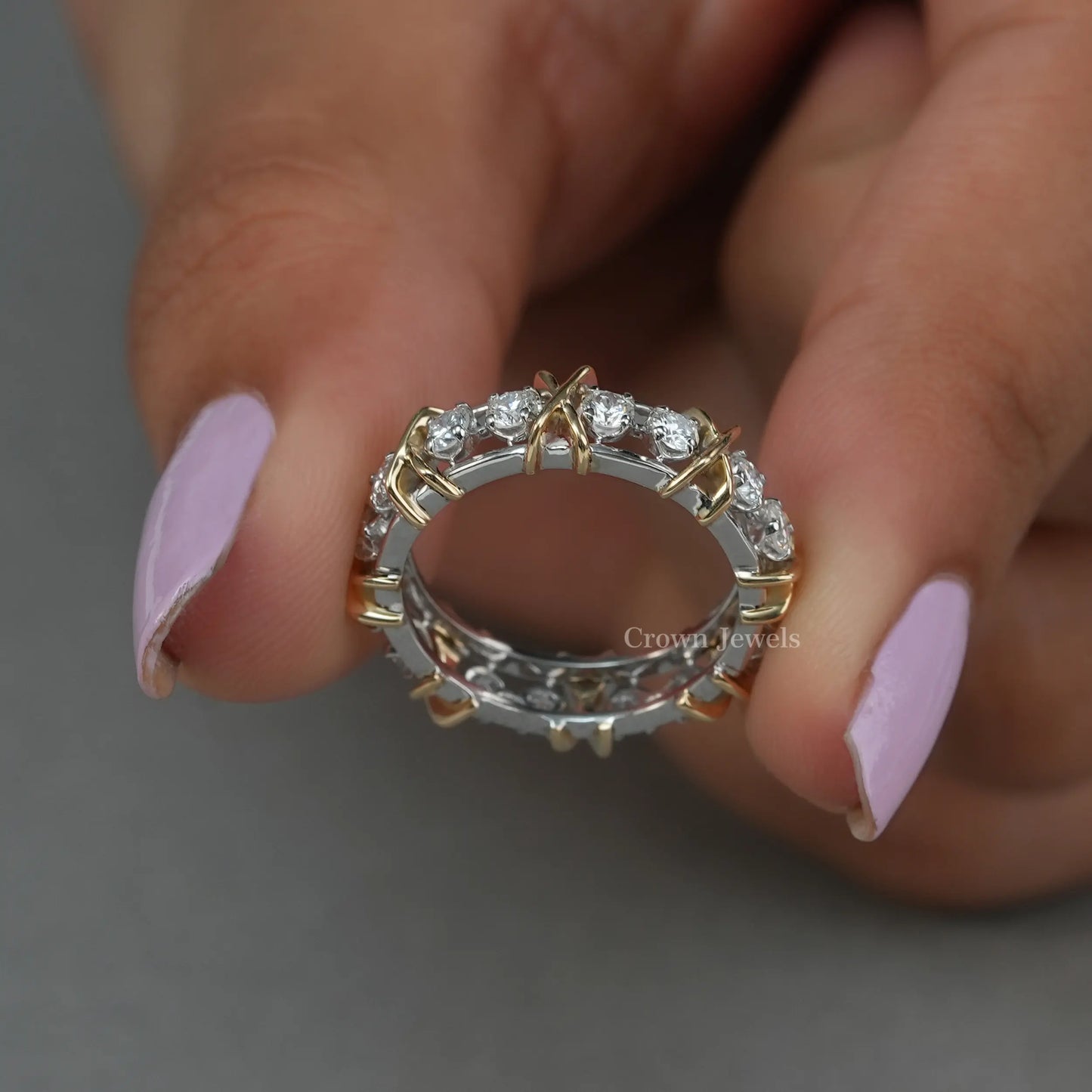 Antique Cross Round Diamond Wedding Band