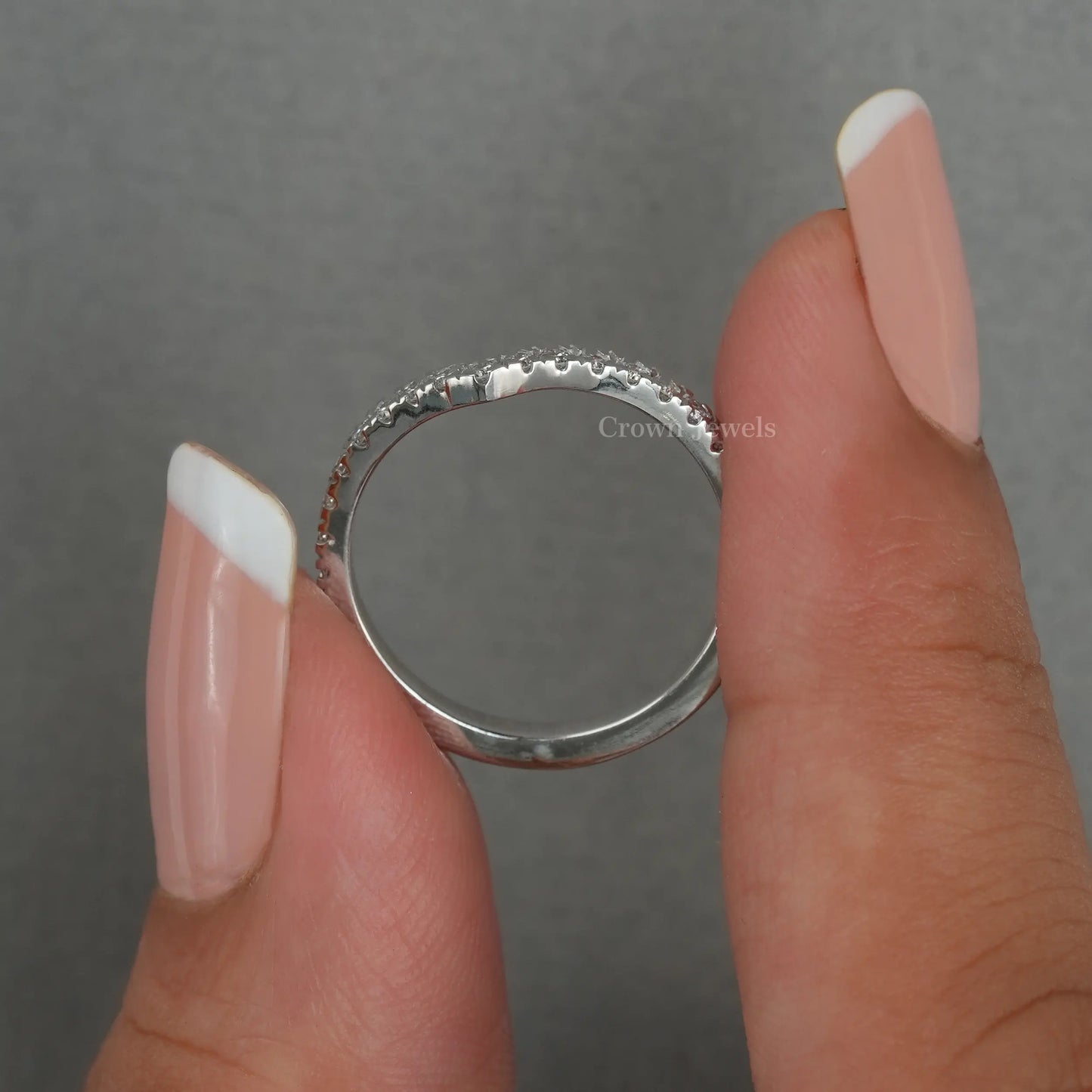 Round Diamond  Curved Wedding Band